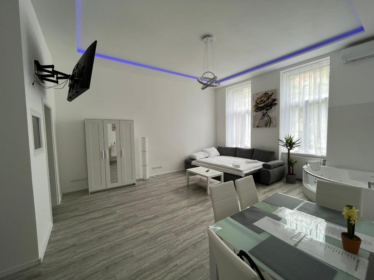 בודפשט Luxury Apartment In The Central מראה חיצוני תמונה